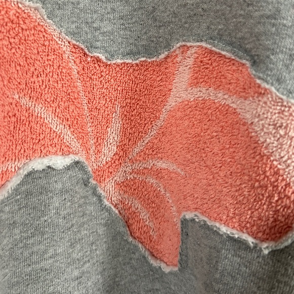 Upcycled handmade  sweatshirt with vintage towel inlay. - Picture 4 of 7